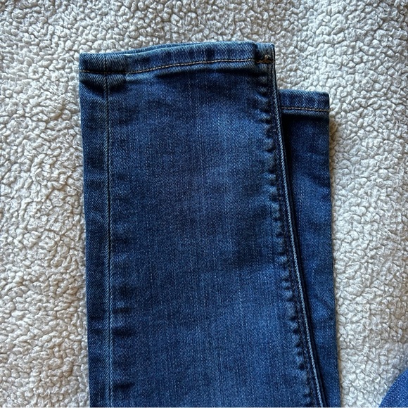 Express Ultimate Stretch Legging Mid-Rise Women’s Jeans - 4R - Picture 4 of 9